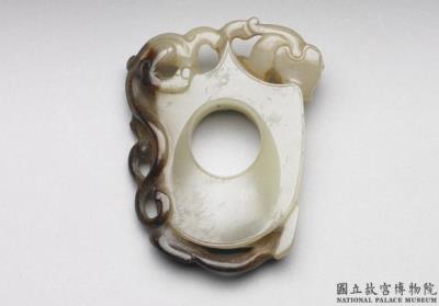 图片[2]-Jade pendant derived from an archer’s thumb ring, Southern Song dynasty (1127-1279)-China Archive